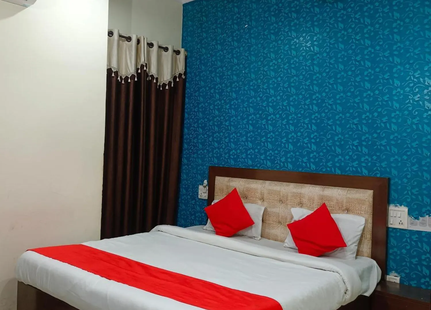 Hotel Kohinoor City Chandigarh India