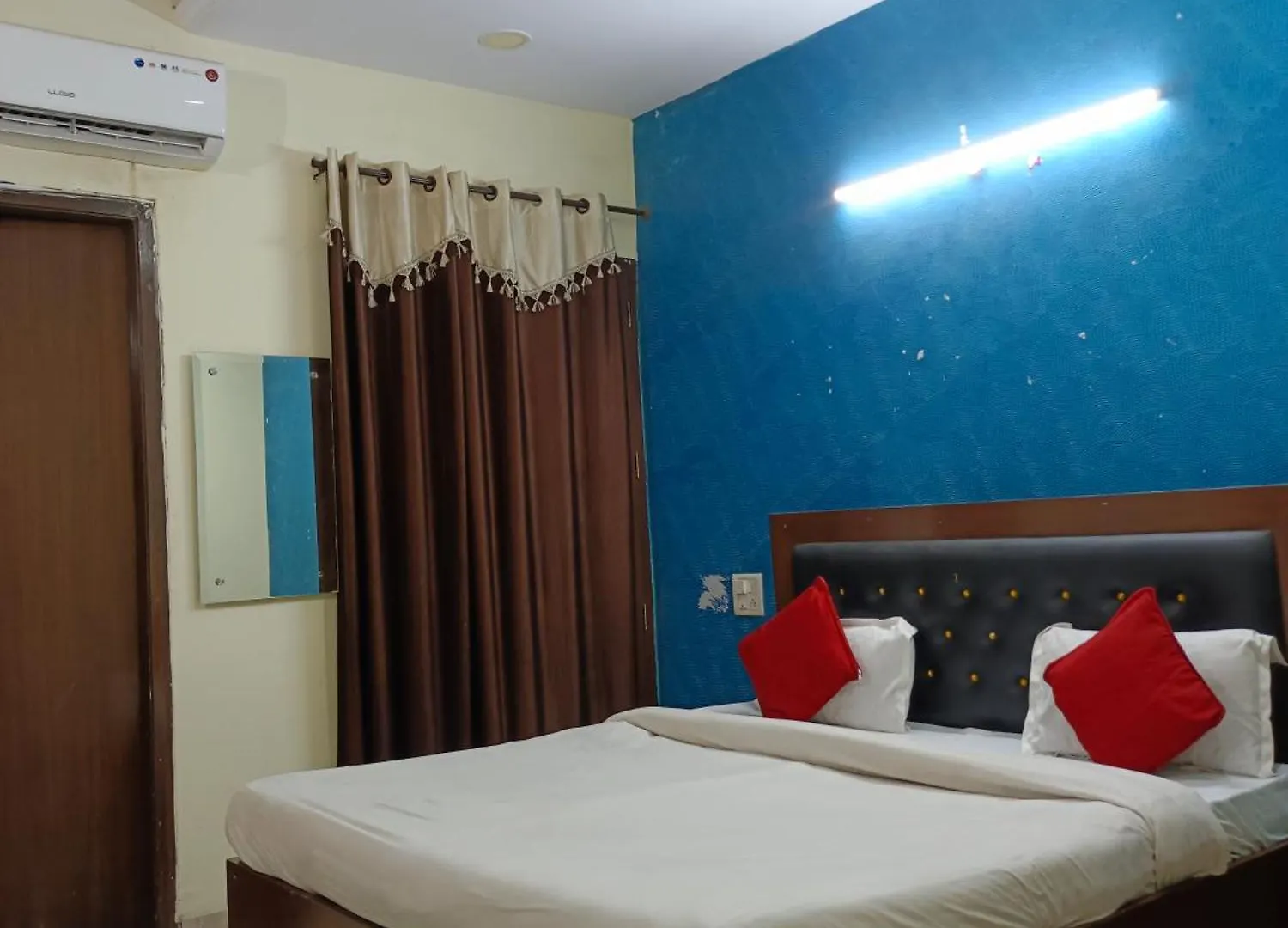 Hotel Kohinoor City Chandigarh 3*,  India