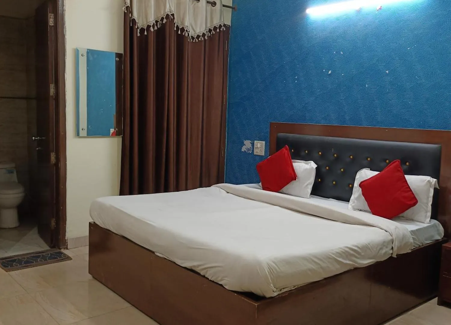 Hotel Kohinoor City Chandigarh 3*,  India