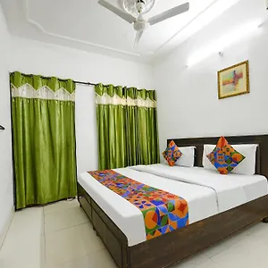 Fabexpress Diamond Sec 45 Hotel